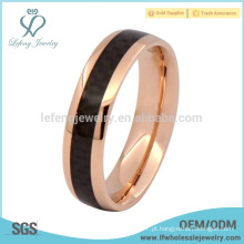 Titânio de anel de ouro rosa com anel de noivado de fibra de carbono